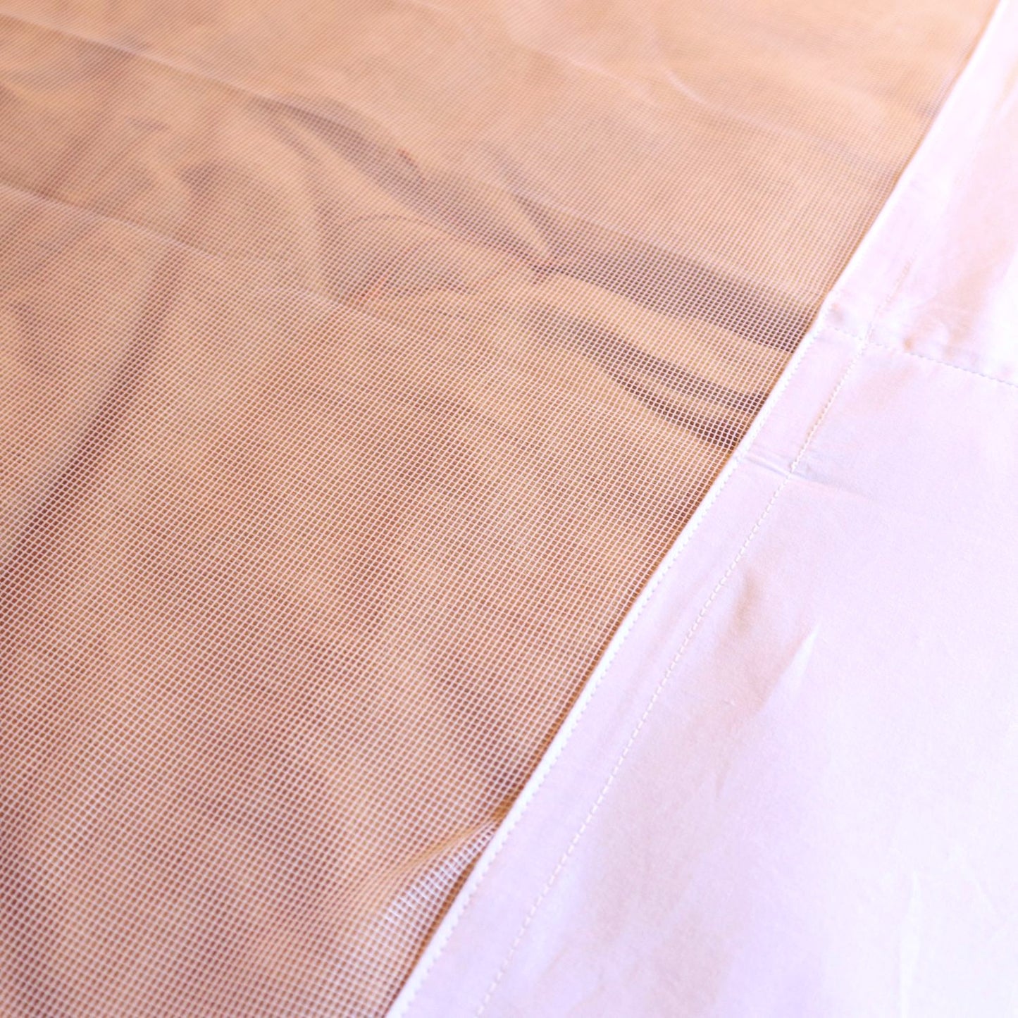 掛け布団カバー | 白・綿生地 中央の窓部分は、メッシュタイプです