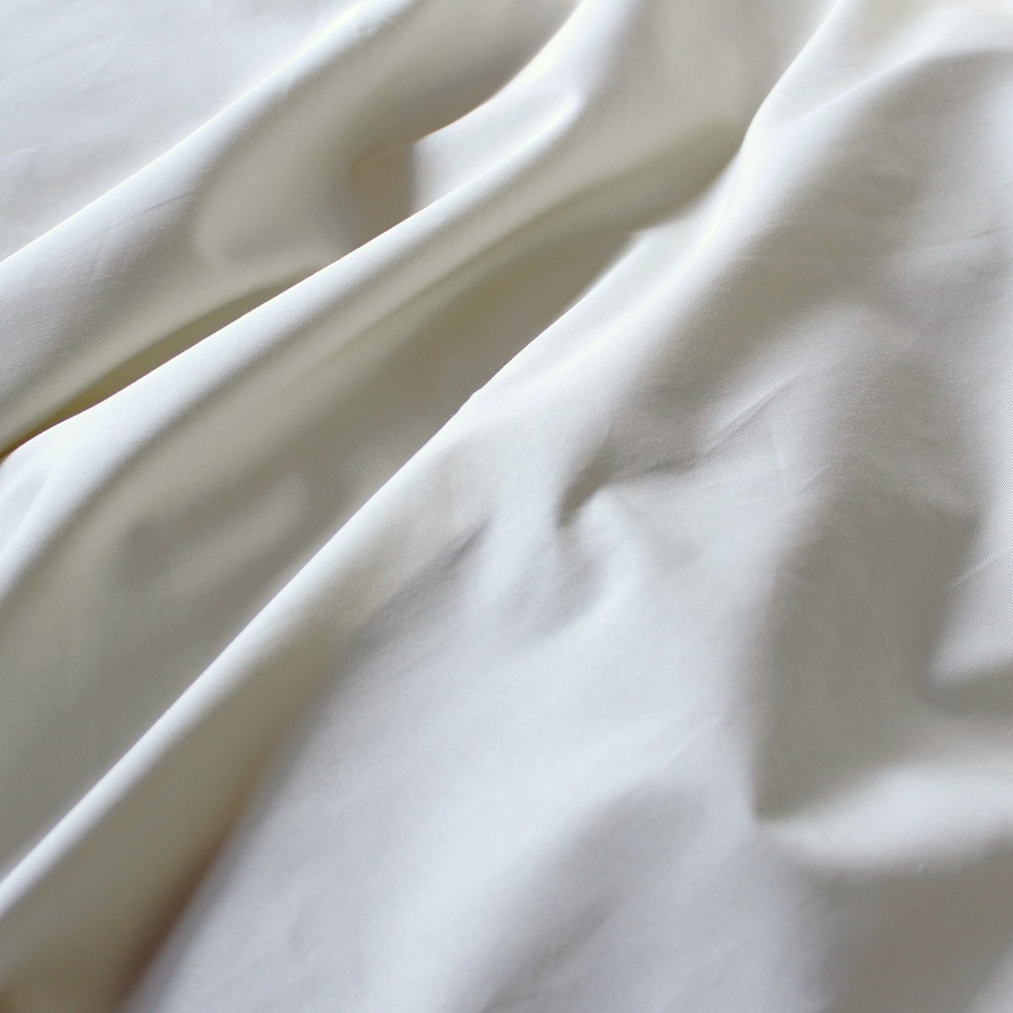 メディカルフォーム枕 まわりの生地には、抗菌成分「Etak(イータック)」*を固定化する、「CLEANSE®/クレンゼ®」技術を活用。