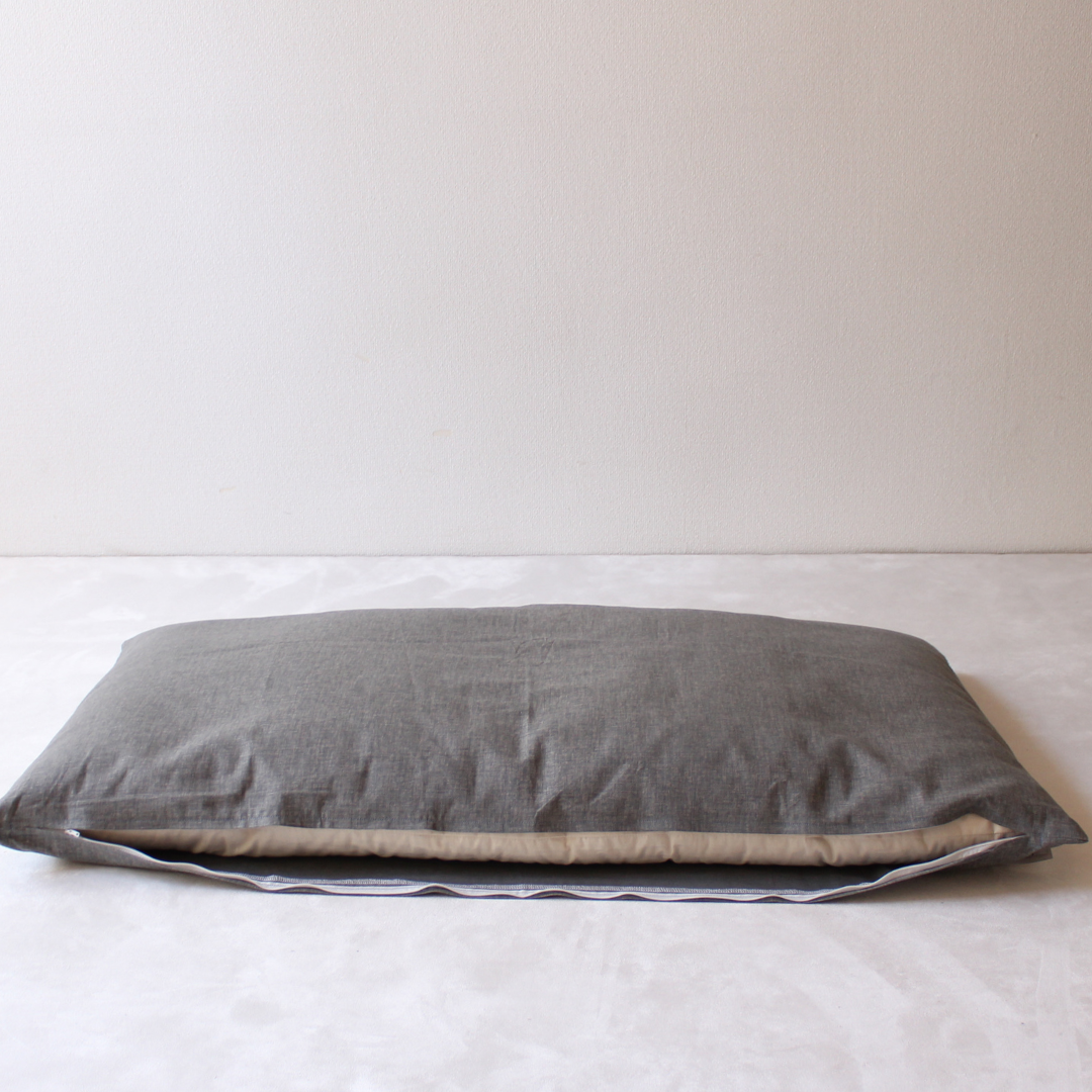 長座布団 | ヌード&洗えるカバーセット(綿生地) カバーの長辺にファスナーがあります