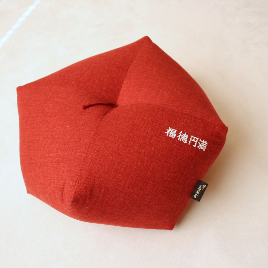 おじゃみ座布団 | 綿生地(S~Lサイズ) 生地:京鹿子 刺繍:横書き・白