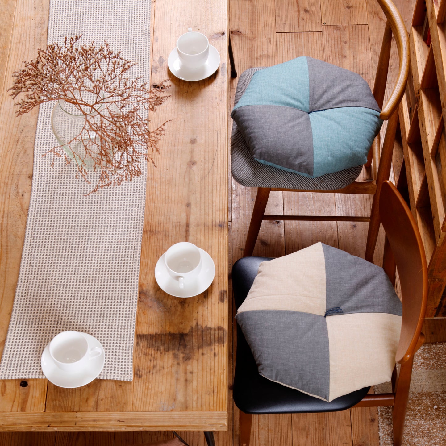 手前から、29.鳥の子x30.紙屋紙、21.砧青磁x30.紙屋紙