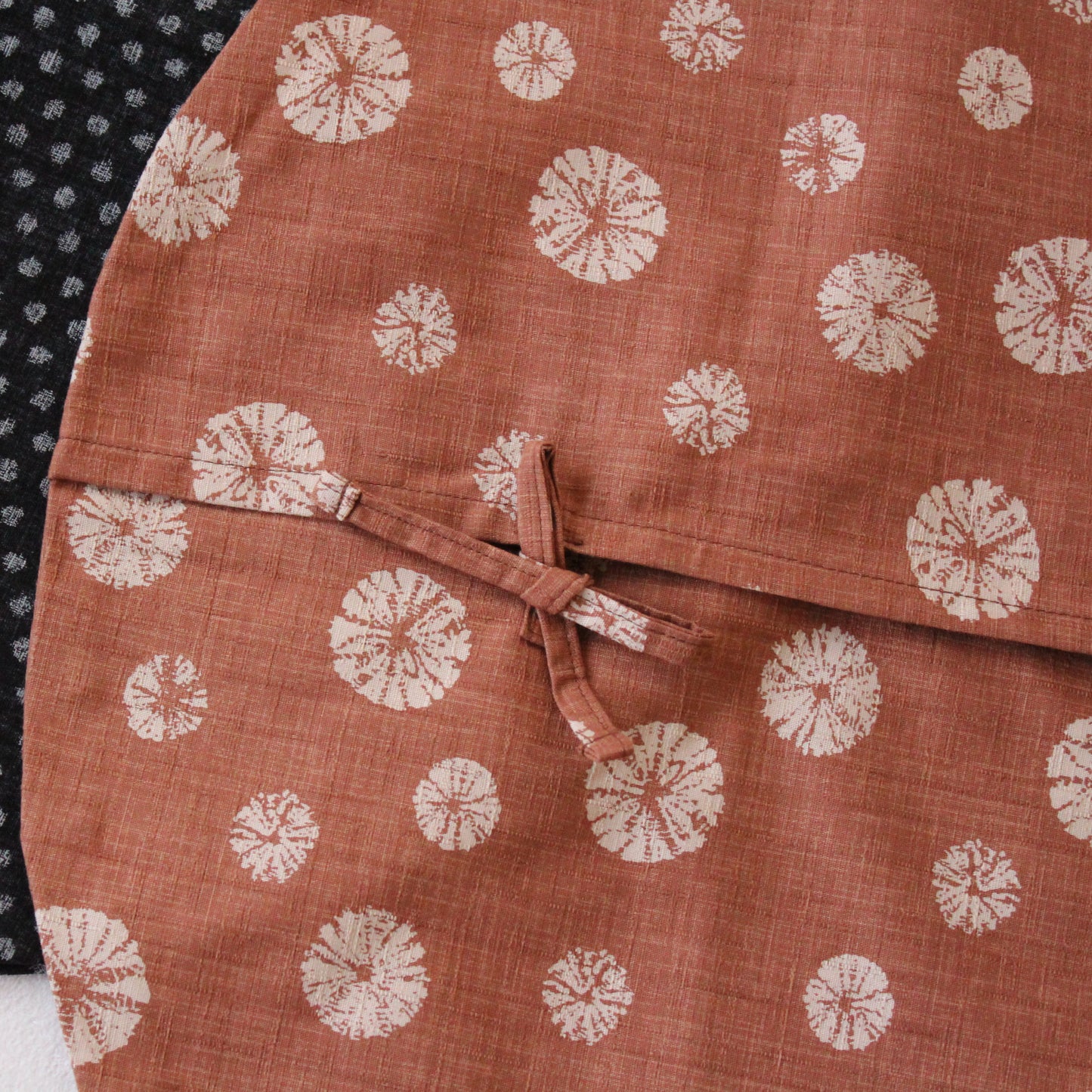 カバー | 丸座布団カバー(綿生地) 紐も同じ生地でお仕立てします