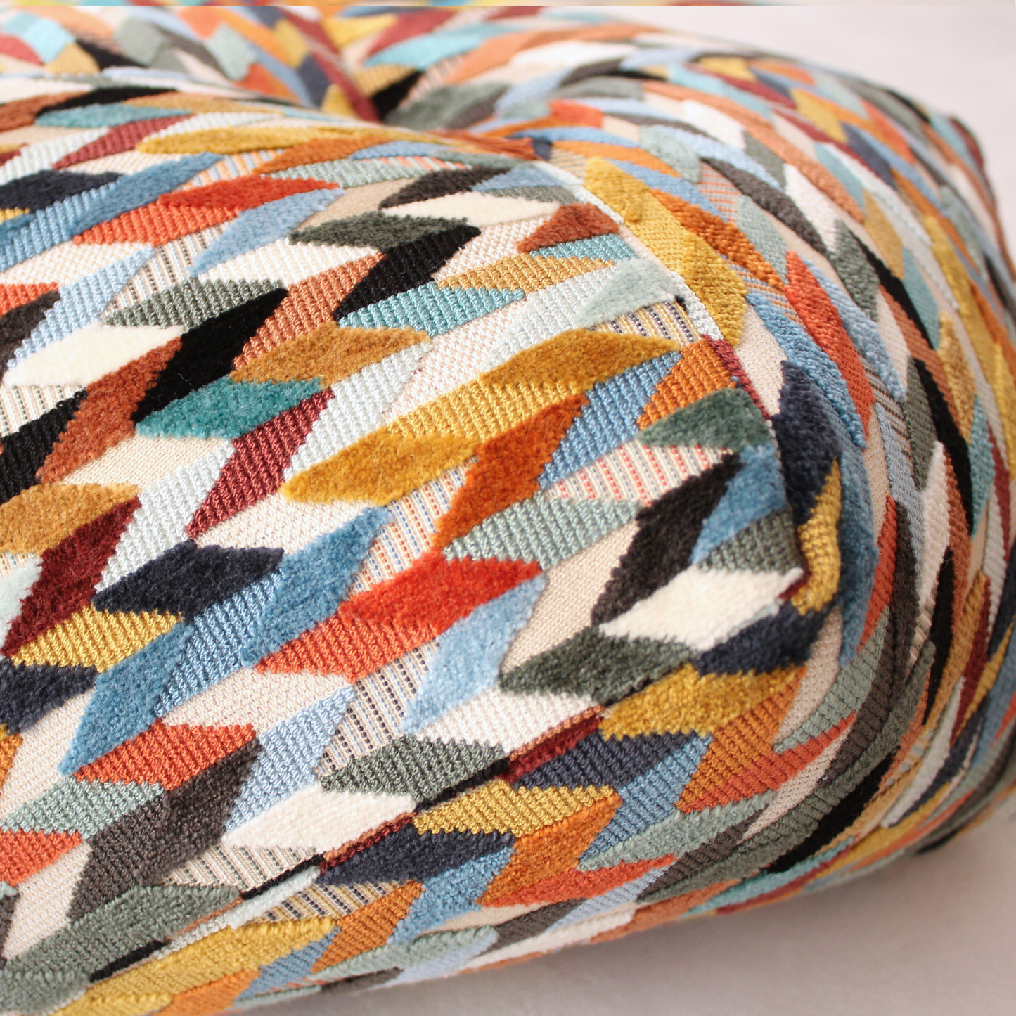 おじゃみ座布団 | irodori collection by Osborne&Little (オズボーンアンドリトル) zig zag simple