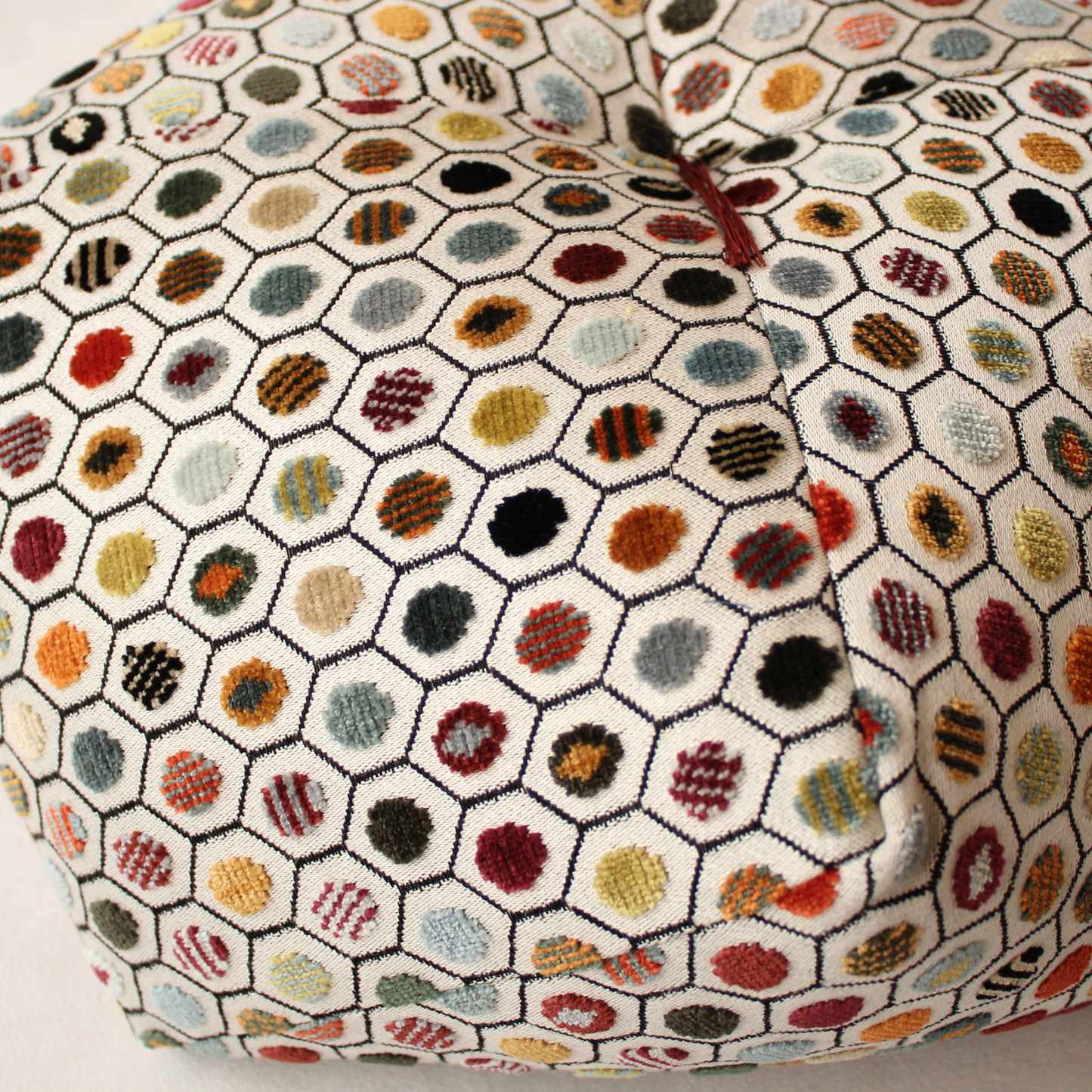 おじゃみ座布団 | irodori collection by Osborne&Little (オズボーンアンドリトル) spots modern