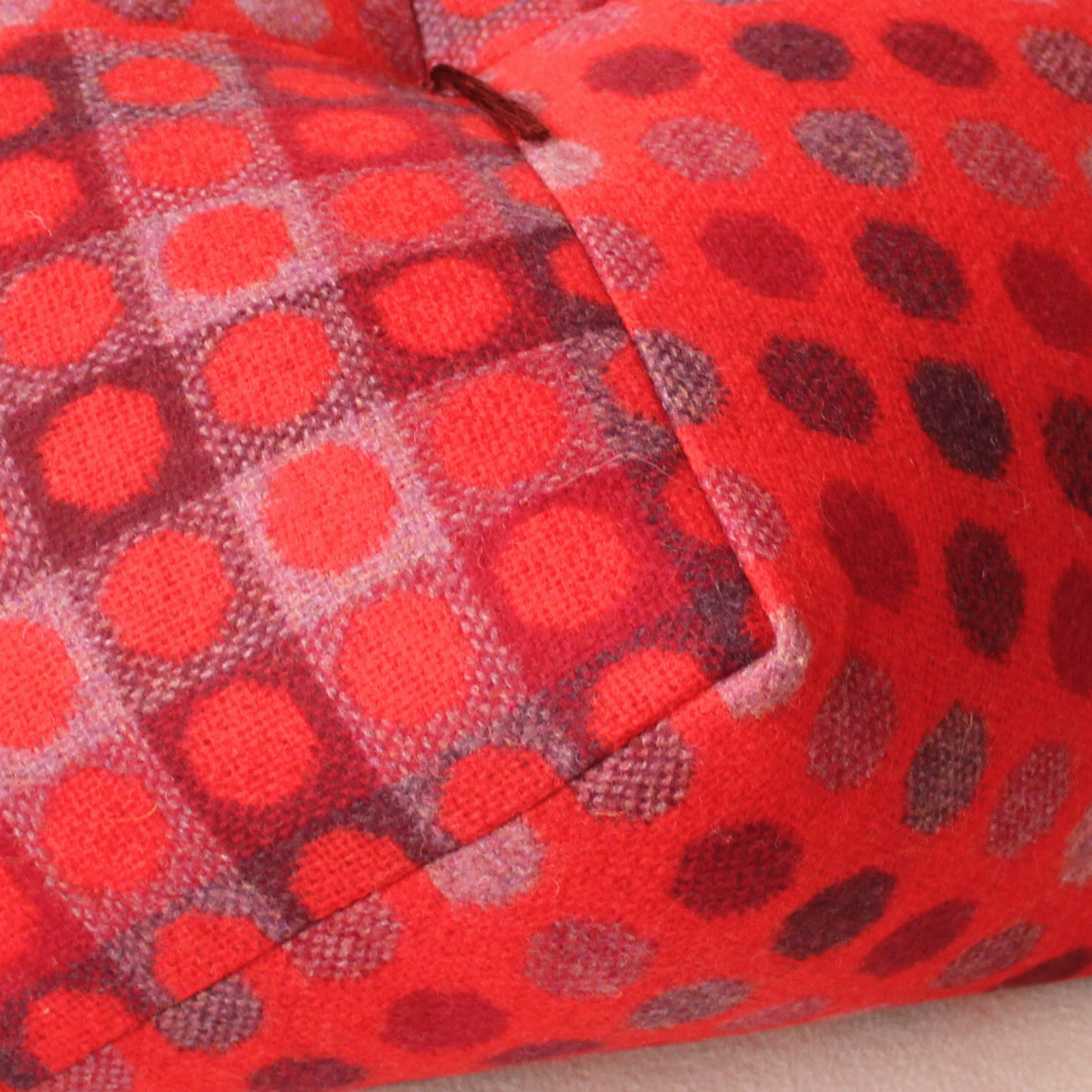 おじゃみ座布団 | ウェールズウール by Melin Tregwynt (メリント レグウィント) レッド