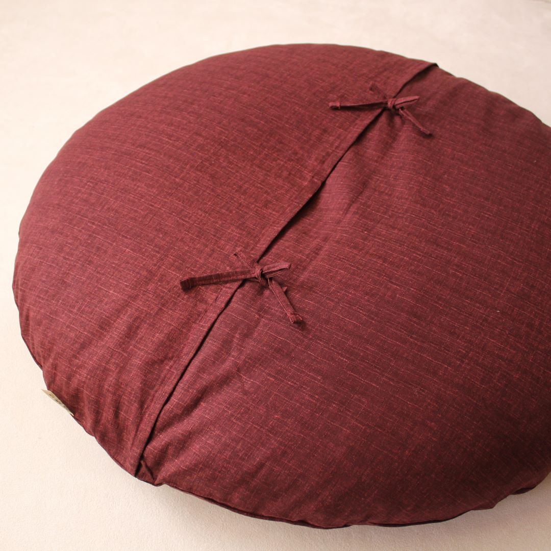 小せんべい座布団カバー|  綿生地 ひもタイプで、床やラグも傷つけません
33. 蘇芳