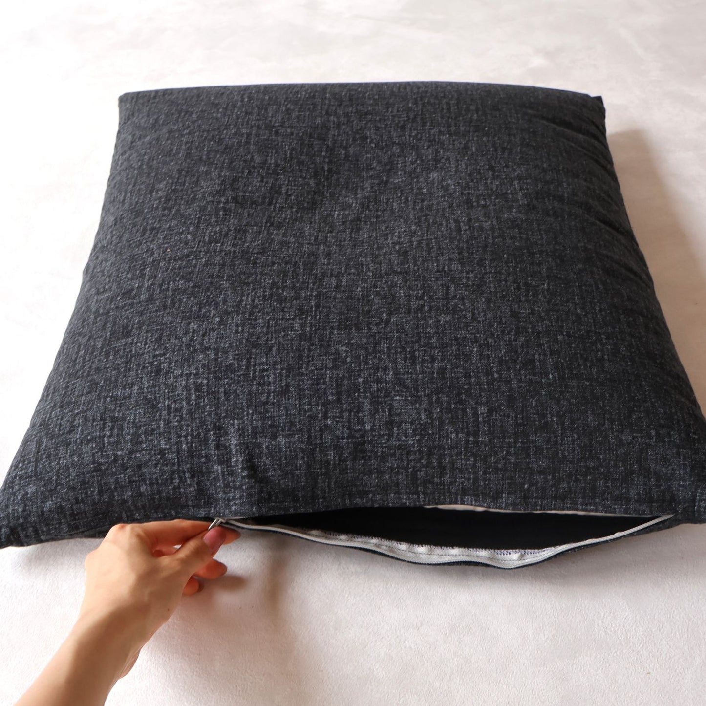 座布団カバー | 綿生地 ファスナータイプです。