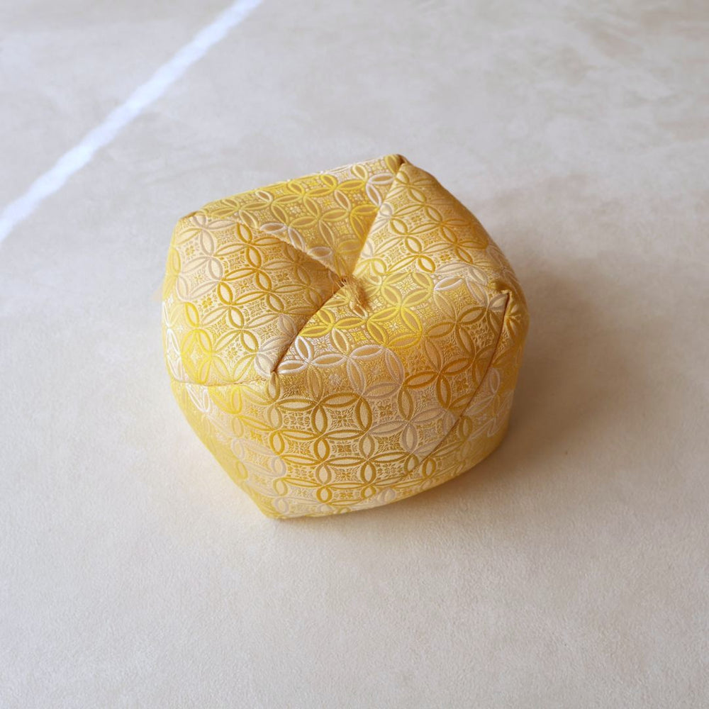 
                      
                        黄金色（こがねいろ）
                      
                    