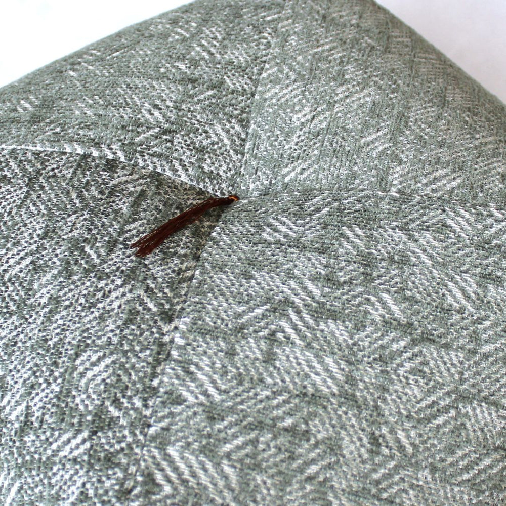 
                      
                        vert（ヴェルト）
                      
                    