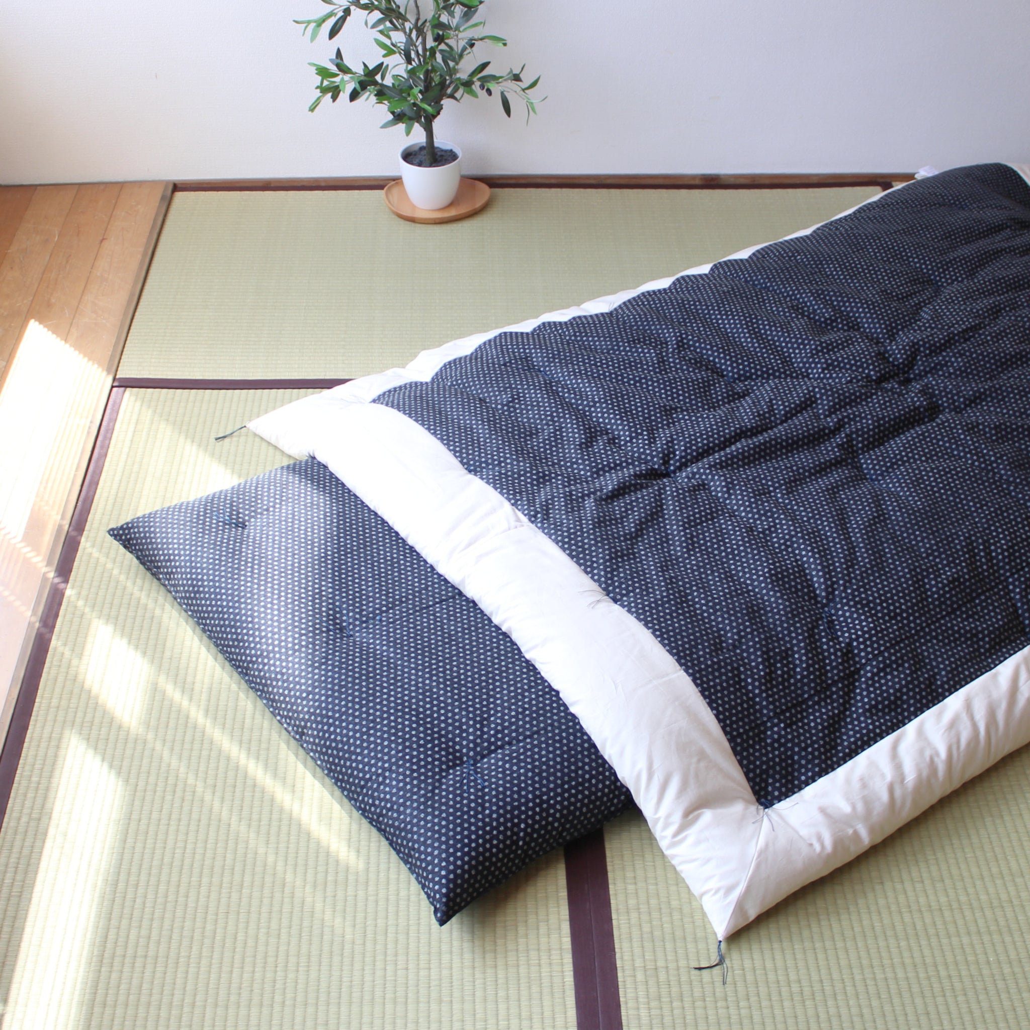 和綴じ布団 – 洛中高岡屋公式オンラインショップ