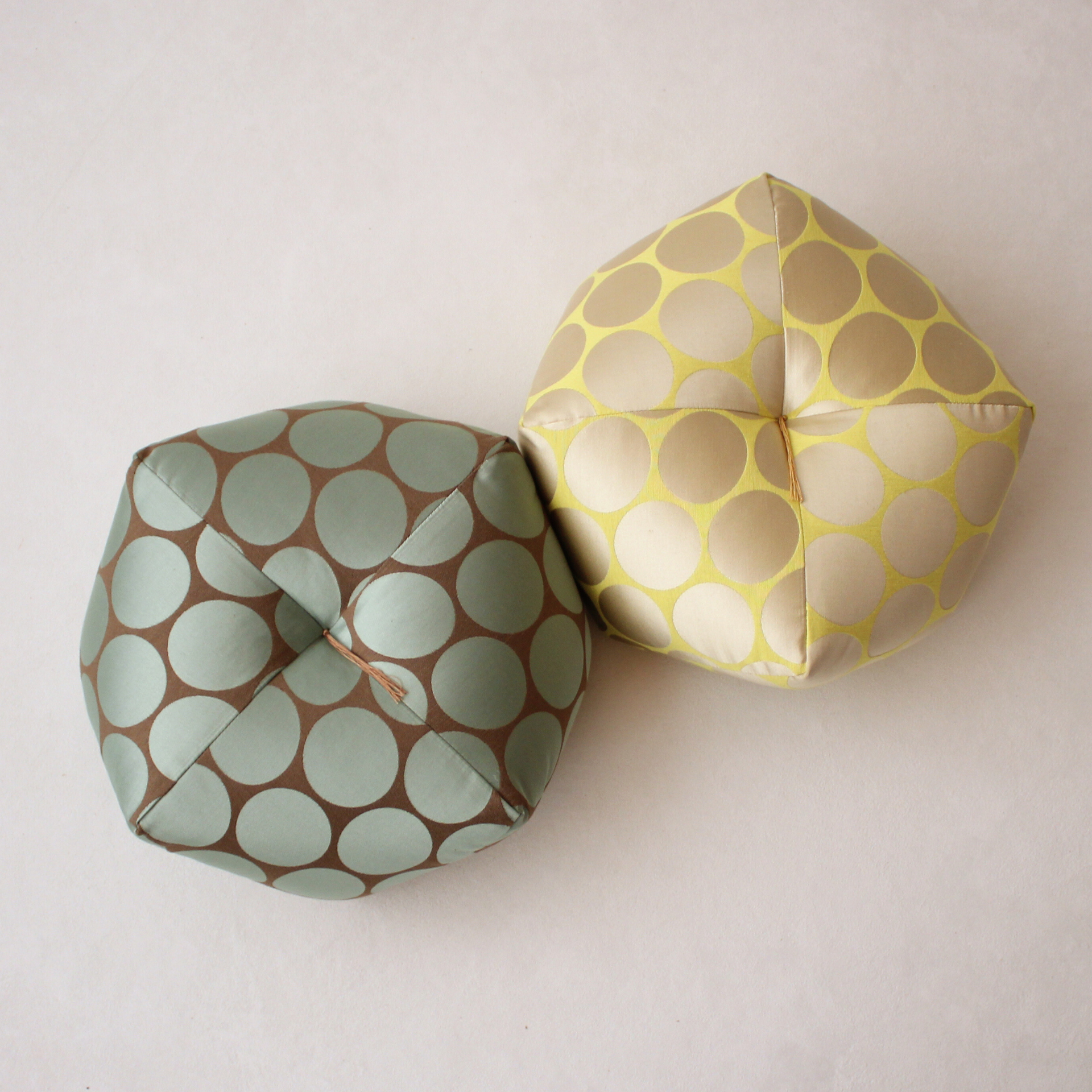 限定シリーズ】おじゃみ座布団 | サーカス by Jim Thompson（ジム